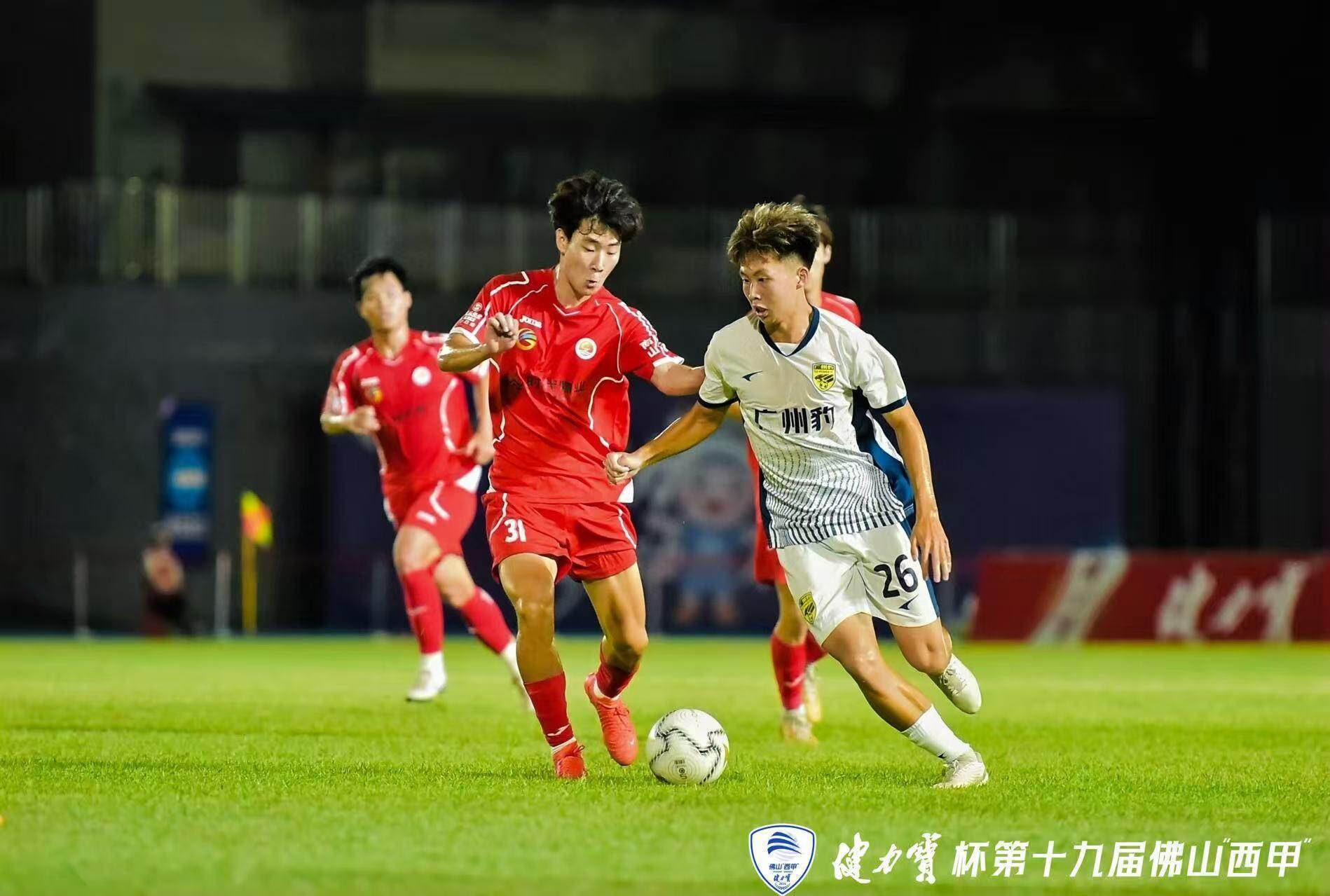 九游游戏攻略-西甲倒计时，广州队今夜造点机会，细节引发关注，悬念犹存，年轻球员得到机会的简单介绍