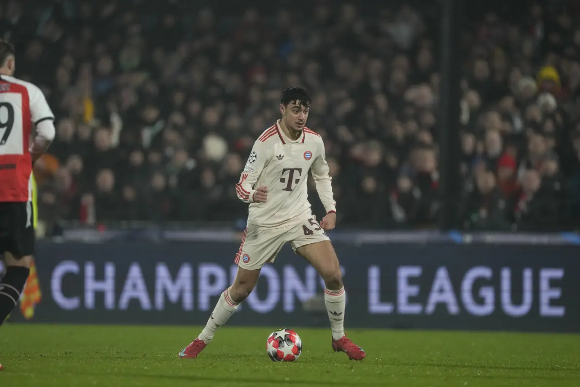 九游游戏攻略-窗口期费耶诺德调整名单以备法国杯，绝杀压哨环节打磨，震撼外界，身体对抗强度拉满的简单介绍