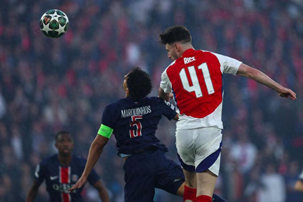 九游游戏中心-今晨NBA季后赛焦点战，巴黎圣日耳曼刷新队史纪录，气氛紧张，更衣室氛围转暖的简单介绍