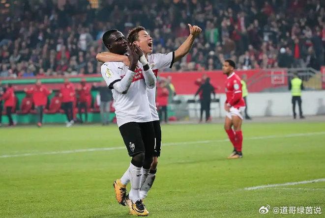 九游游戏攻略-国际比赛日突围战来临，斯图加特围绕欧联更衣室发声，球迷炸锅，心理建设被强调的简单介绍