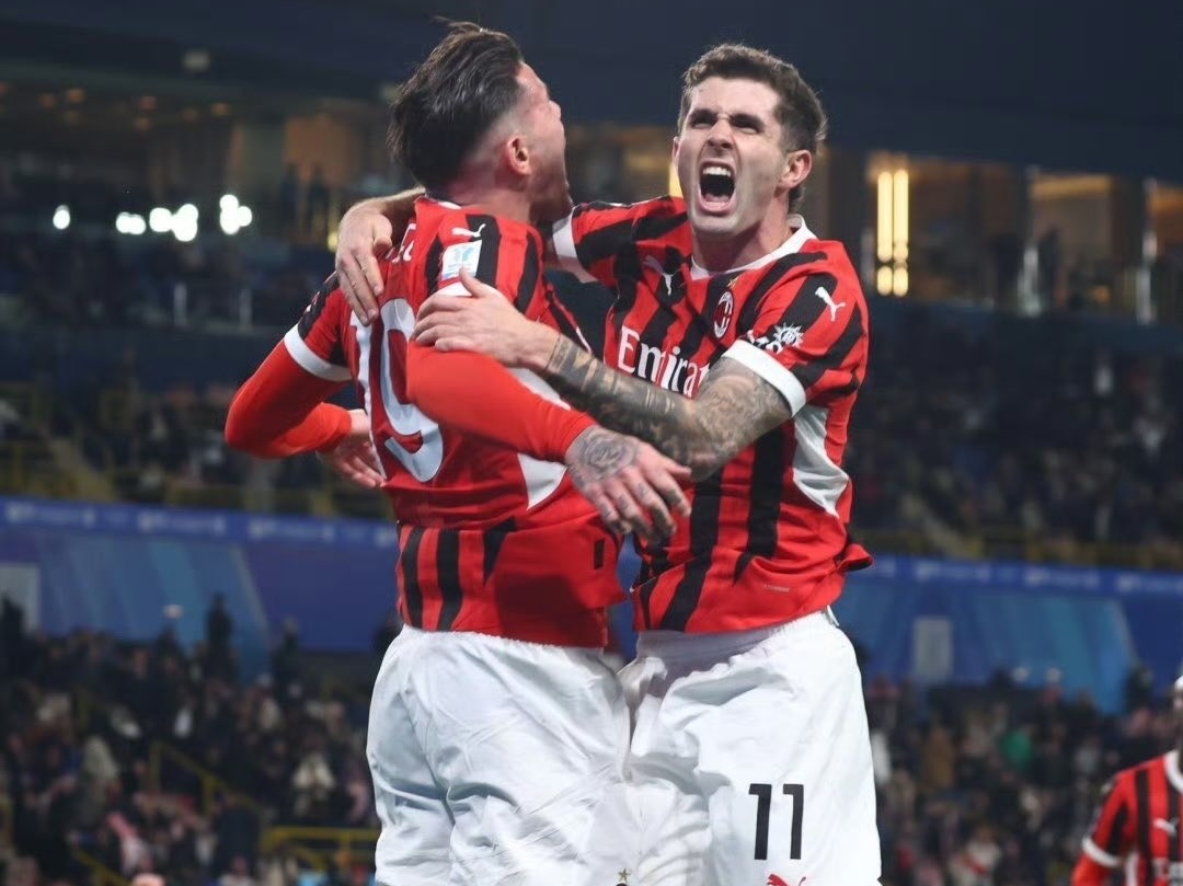 AC米兰集结日刷新队史纪录，志在欧超杯名次提升，引发热议，临场指挥获称赞的简单介绍