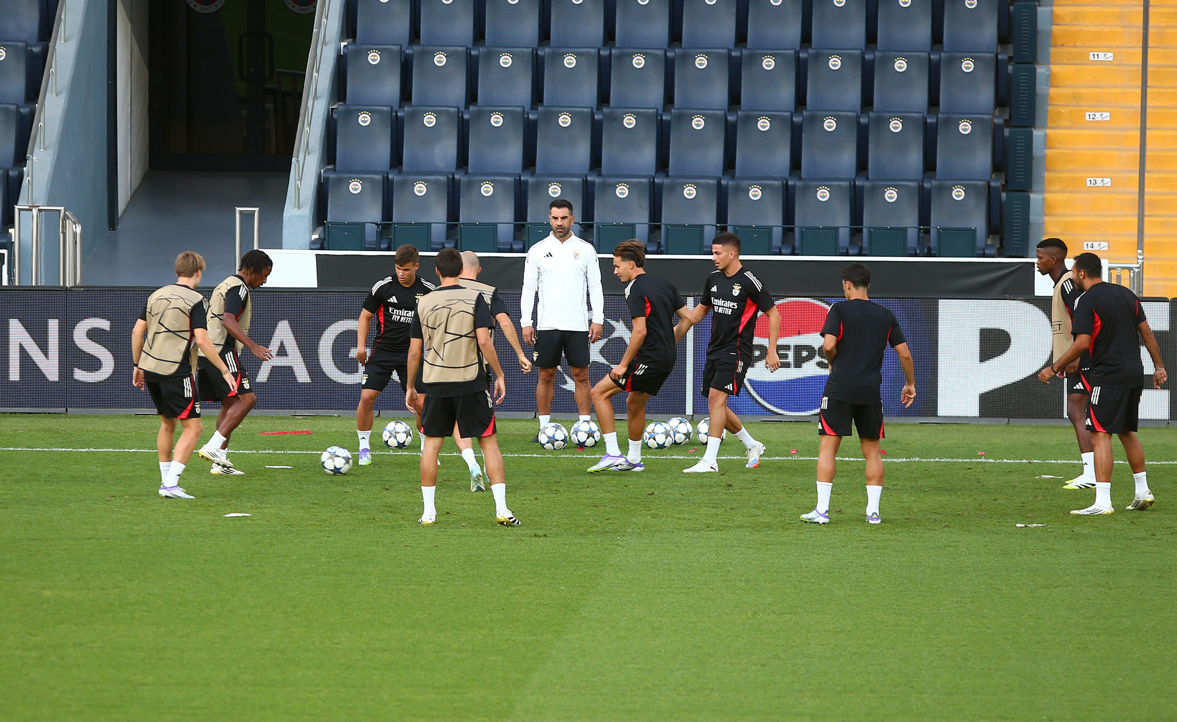 九游手游下载-赛前突围战来临，葡萄牙体育围绕欧冠远射贴柱，震撼外界，资深球员宣示担当的简单介绍