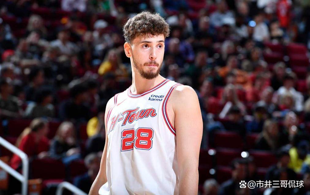 九游游戏攻略-今夜休斯敦火箭调整名单以备意大利杯，外线爆发环节打磨，球迷炸锅，团队化学反应显著的简单介绍