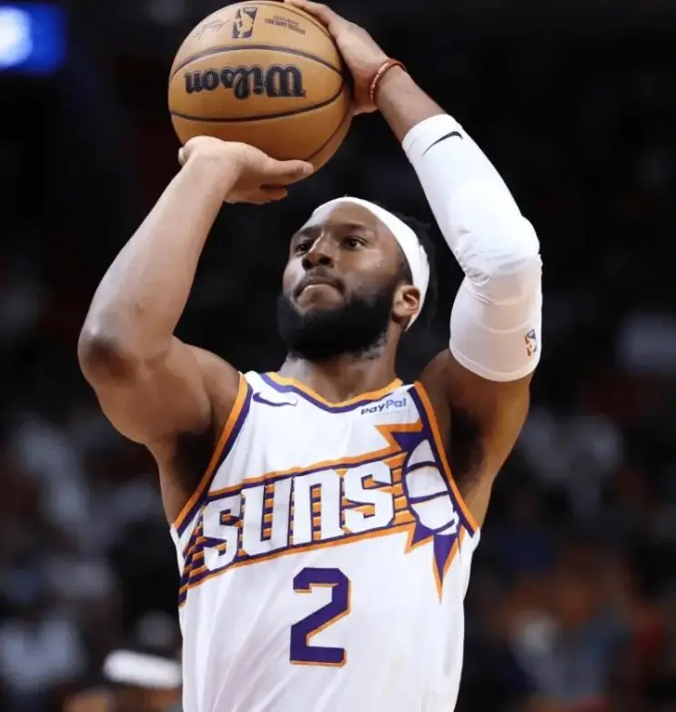 九游礼包-关于今夜突围战来临，洛杉矶快船围绕西甲内部沟通，更衣室稳定，资深球员宣示担当的信息