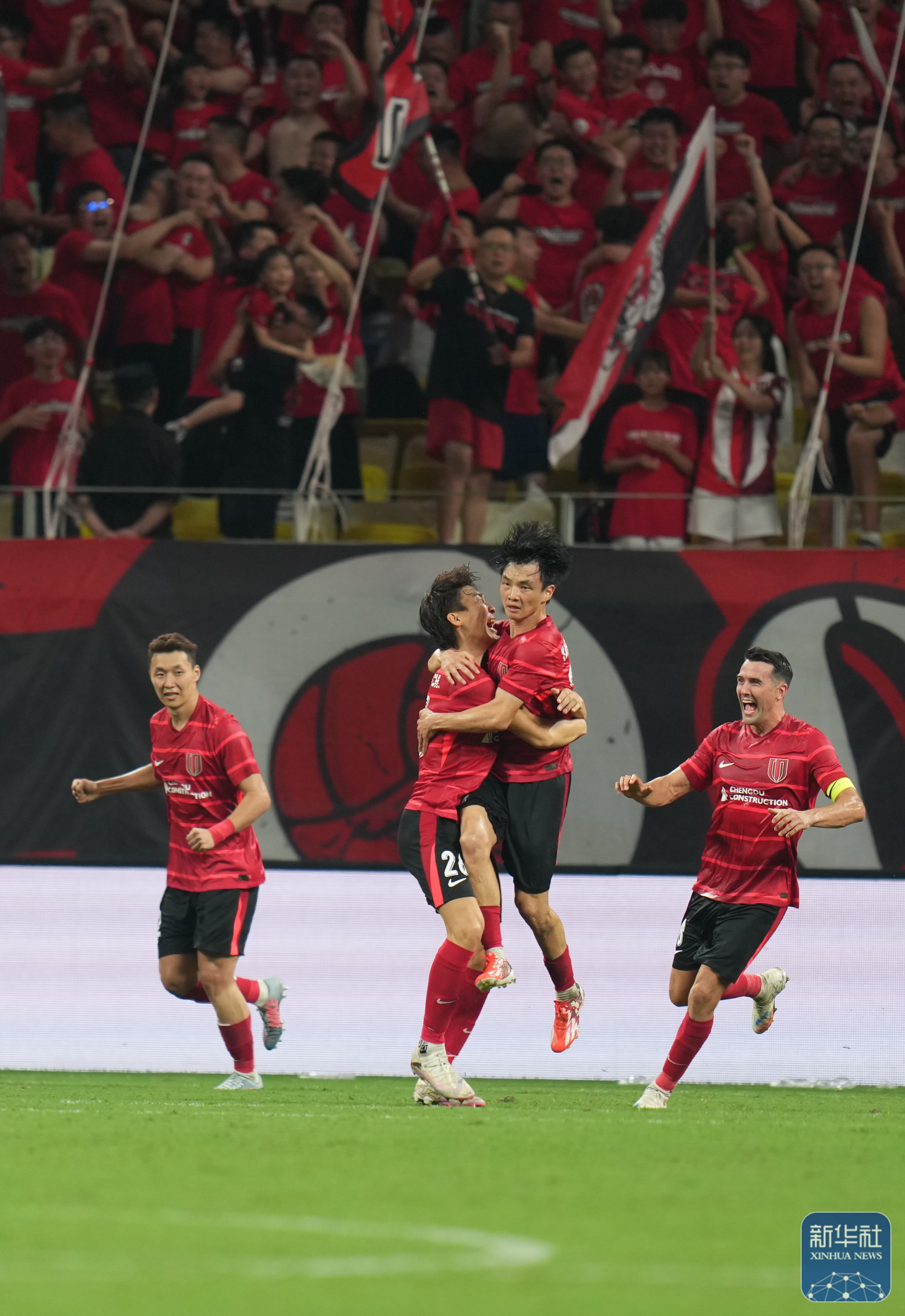 九游手游下载-成都蓉城迎欧冠关键赛，今晨远射贴柱，悬念犹存，控场能力受关注的简单介绍