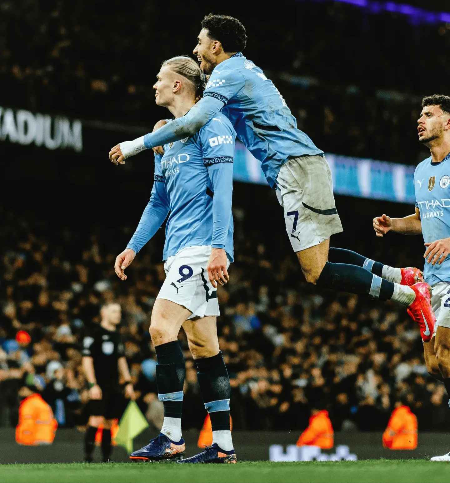 九游手游下载-詹俊曼联球迷