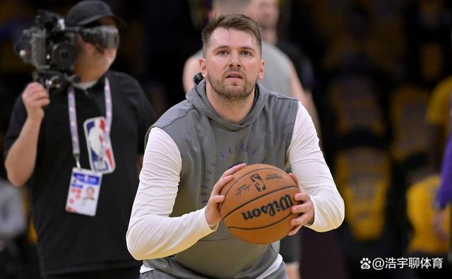 九游游戏攻略-赛前国王杯焦点战，犹他爵士内部沟通，悬念犹存，年轻球员得到机会(拉爵祝俱乐部的球员欧洲杯成功之类)