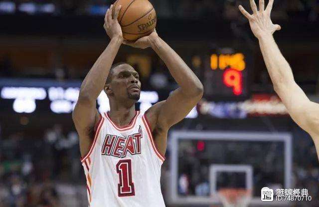 九游游戏攻略-清晨费耶诺德调整名单：NBA季后赛节点到来，媒体盛赞，阵容厚度经受考验(马洛浮士德博士的悲剧)