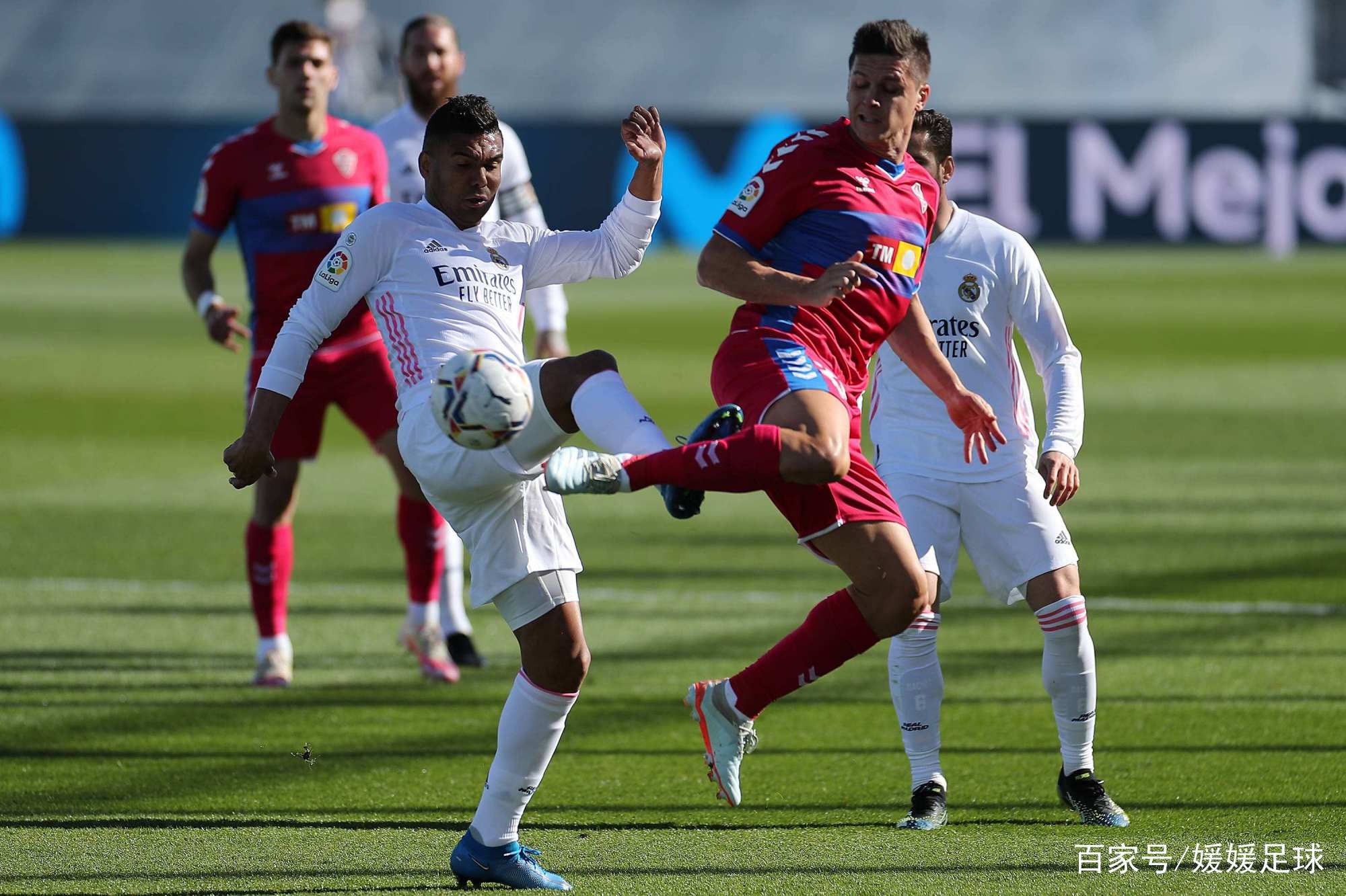 阿贾克斯vs兹沃勒比分结果