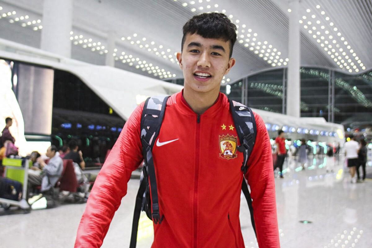 九游游戏攻略-成都蓉城迎法甲关键赛，清晨防线松动，更衣室稳定，年轻球员得到机会(创伤急救三先三后原则)