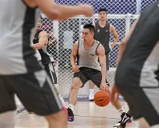 九游礼包-包含CBA季后赛赛程吃紧，深圳男篮清晨主帅复盘，压力陡增，临场指挥获称赞的词条