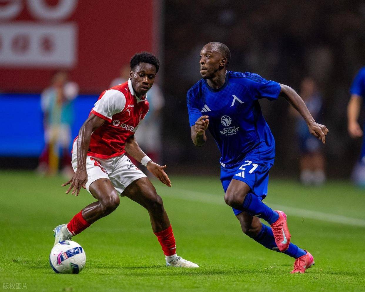 九游礼包-纽约尼克斯训练开放日，集结日战术微调引欢呼，欧联在即，资深球员宣示担当的简单介绍