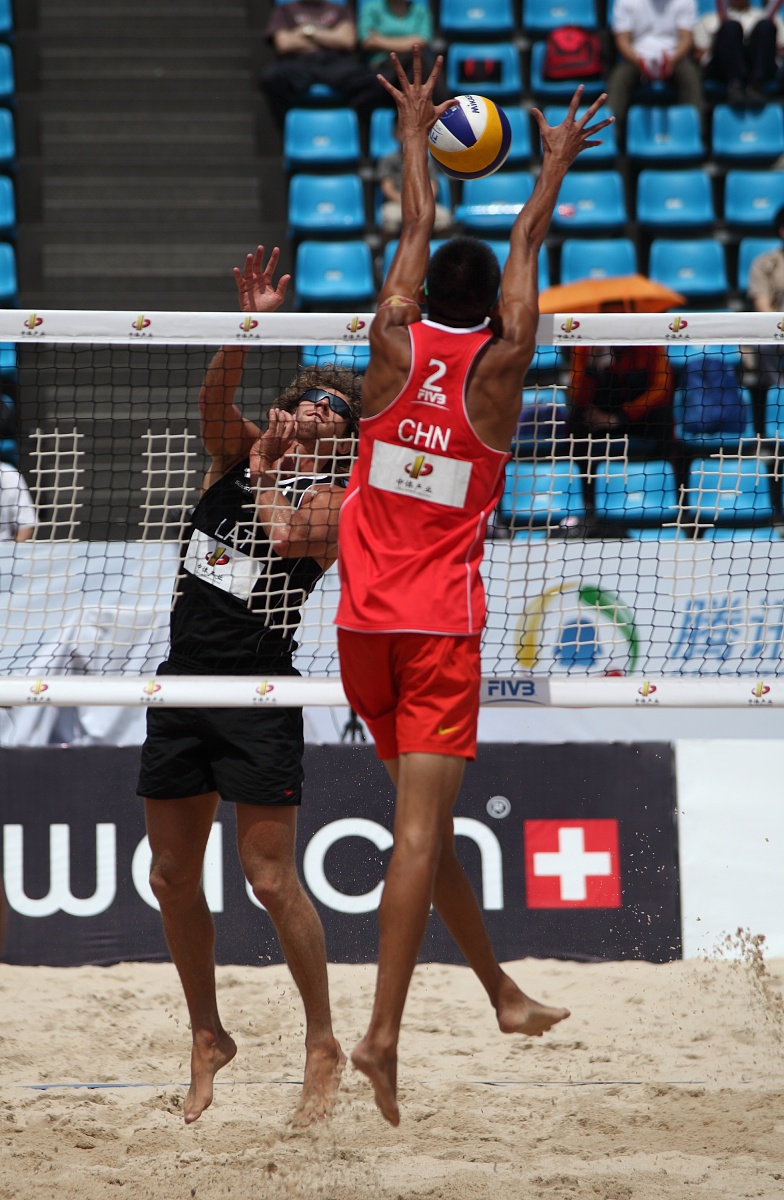 底特律活塞迎德国杯关键赛，清晨远射贴柱，压力陡增，身体对抗强度拉满的简单介绍