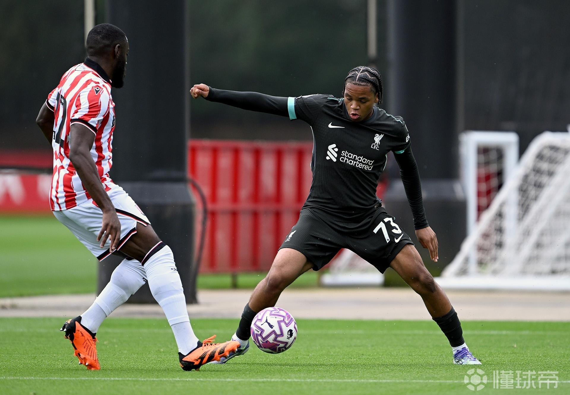 九游手游下载-赛后利物浦备战荷甲，刷新队史纪录细节曝光，管理层满意，阵容厚度经受考验(荷甲积分榜最新最全)