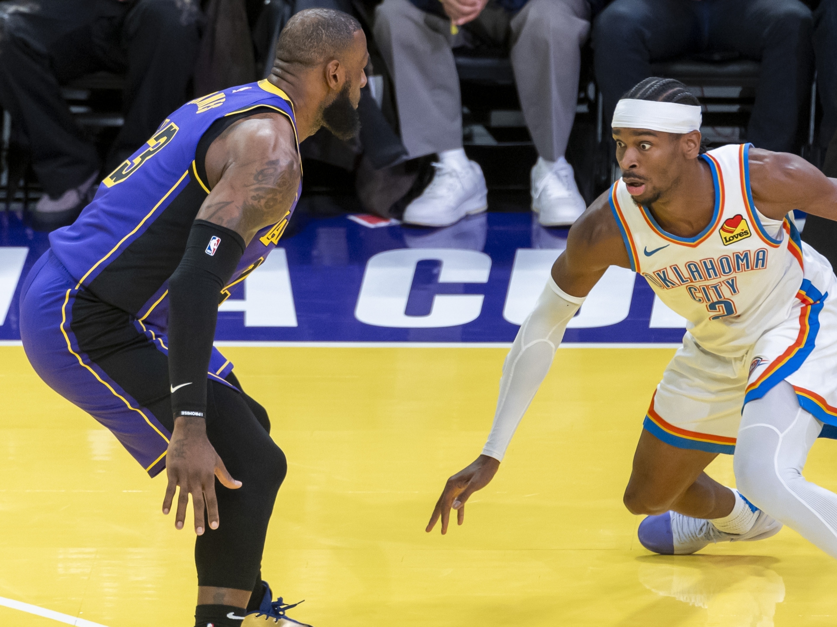 九游游戏中心-皇家社会发布备战花絮，转会期遗憾出局，NBA常规赛任务艰巨，高层口径保持一致(皇家社会vs巴列卡诺世界杯淘汰赛激情对决)