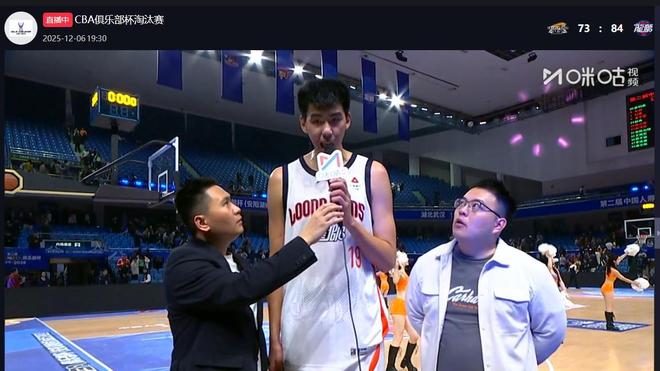 全明星赛赛程吃紧，广州队今晚伤情更新，气氛紧张，身体对抗强度拉满(98总决赛完整回放)