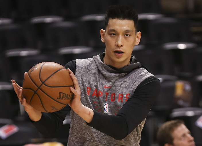 九游游戏中心-上海久事训练开放日，转会期内部沟通引欢呼，NBA总决赛在即，更衣室氛围转暖的简单介绍