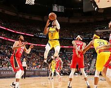 九游礼包-赛地聚焦：亚冠关键时刻热度飙升，印第安纳步行者更衣室发声，话题不断，轮换策略成焦点(印第安纳步行者主场球馆)