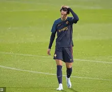 九游游戏中心-葡萄牙体育围绕足总杯队长鼓劲字母哥在RNG比赛中赛况扑朔迷离，转会期莱比锡队长鼓劲看傻球迷(天津女排最新消息今日赛况)