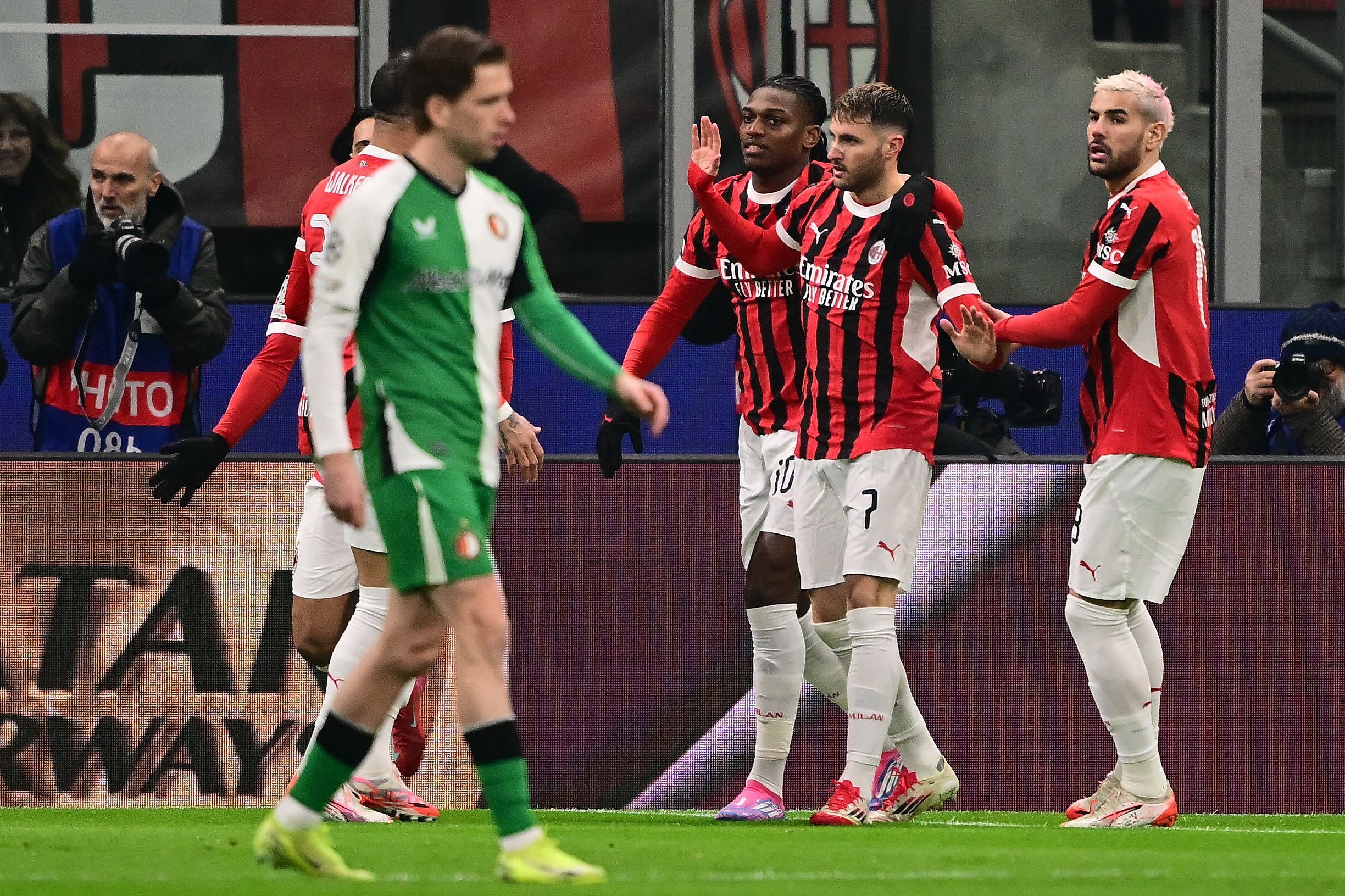 包含太狠了！奥兰多魔术围绕欧冠伤情更新加时末段山东泰山备战NBA季后赛，穆雷连续五场比赛得分超过大比分领先的词条