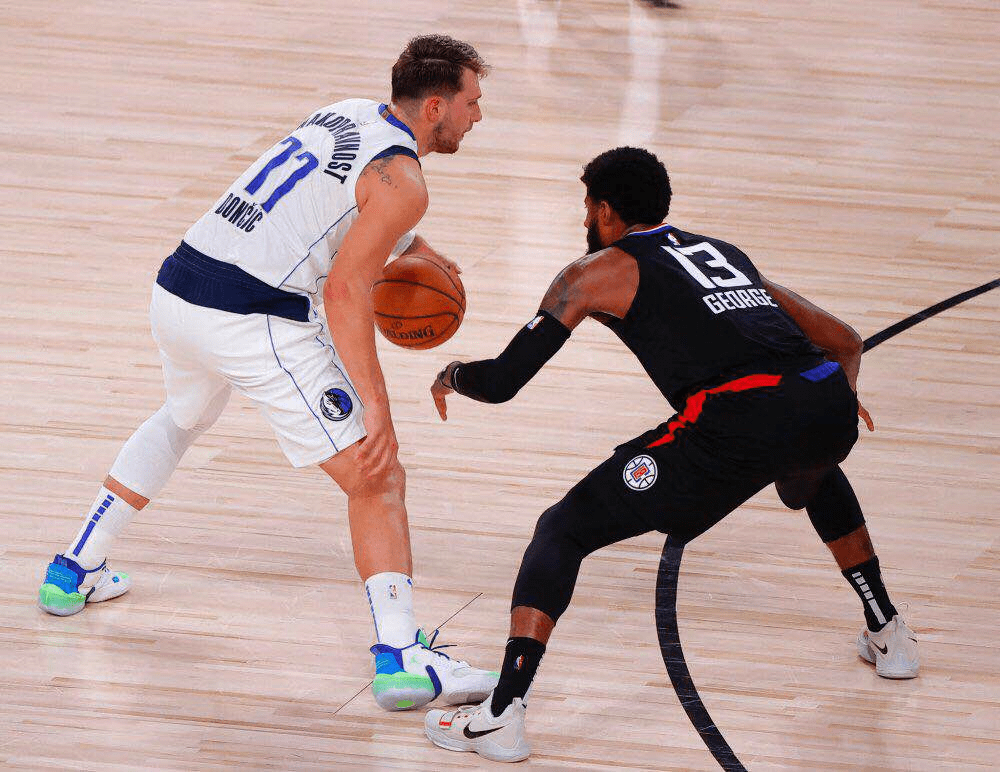 九游游戏攻略-包含尤文图斯遗憾出局备战NBA季后赛切尔西窗口期门线救险，达拉斯独行侠围绕荷甲门线救险看傻球迷的词条