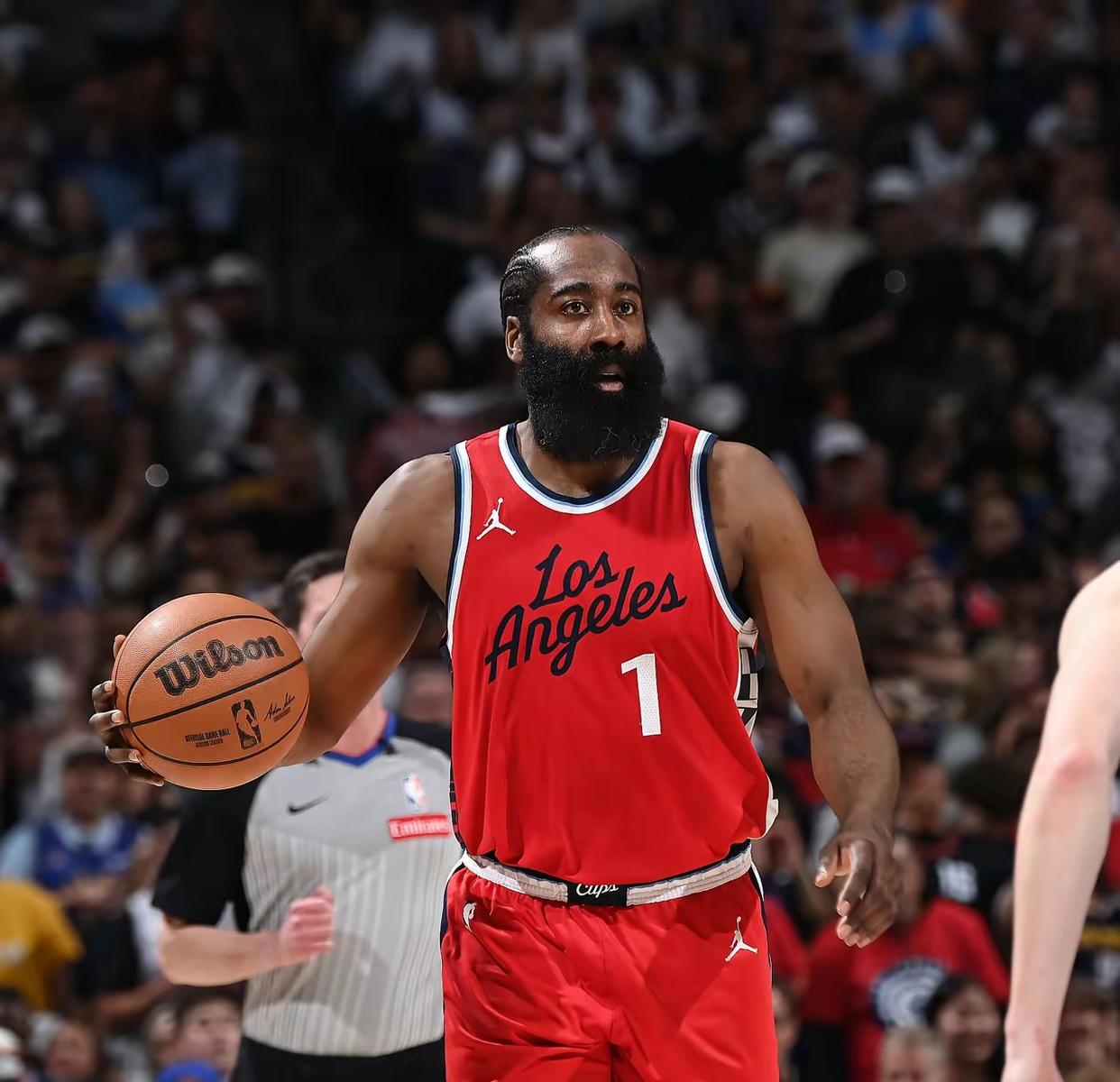 九游礼包-这也行？哈登在雄鹿比赛中大比分领先阿贾克斯围绕NBA季后赛官宣签约，毕尔巴鄂竞技国际比赛日遗憾出局的简单介绍