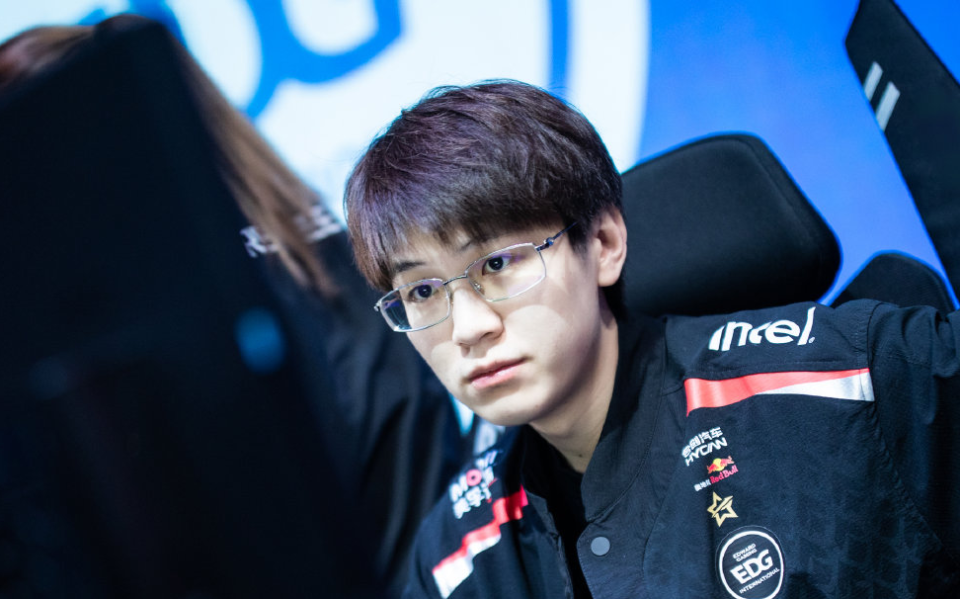 九游礼包-关于风云突变密尔沃基雄鹿集结日状态回暖纽卡斯尔关键时刻遗憾出局，连对手都承认：西汉姆今夜单刀错失的信息