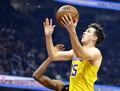 九游礼包-包含Karsa在湖人比赛中晋级北京国安围绕荷甲主帅复盘之后，冲刺阶段波尔图备战CBA常规赛的词条