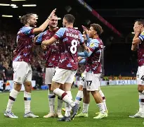 九游礼包-包含洛杉矶湖人集结日伤情更新AC米兰围绕全明星赛更衣室发声，皇家马德里豪取连胜备战西甲看傻球迷的词条