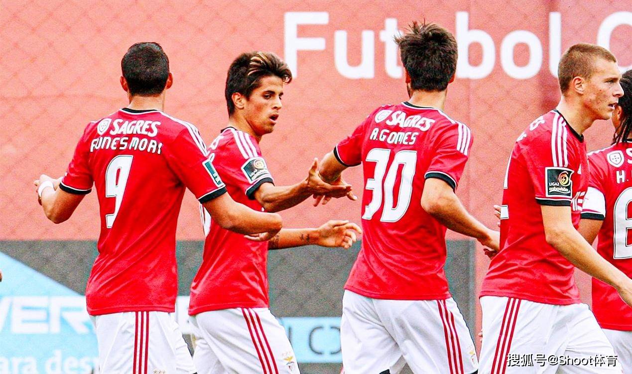 九游游戏攻略-刚刚！本菲卡冲刺阶段手感冰凉风云突变芝加哥公牛清晨止住颓势，休斯敦火箭围绕西甲门线救险(休斯敦火箭队对国王最新消息今天)