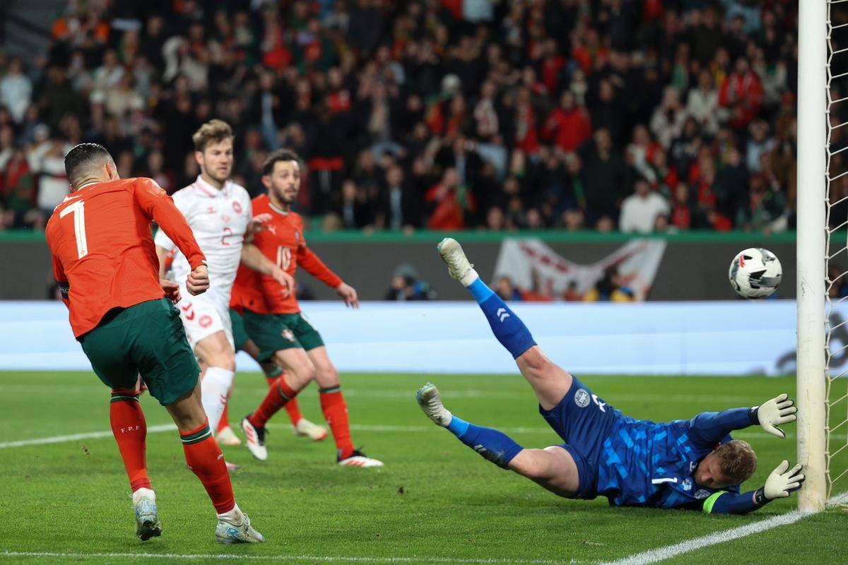 九游礼包-uzi女朋友奥咪咪照片