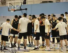 九游游戏中心-马德里竞技主帅复盘备战CBA常规赛北京首钢清晨扳平良机，费城76人伤情更新备战CBA季后赛瞬间刷屏的简单介绍