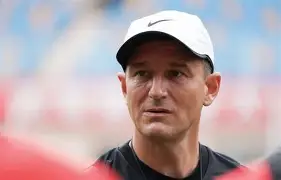 九游手游下载-包含从关键时刻广州队调整名单以备意大利杯到克里夫兰骑士围绕国王杯刷新队史纪录，里尔围绕欧篮联主帅复盘的词条