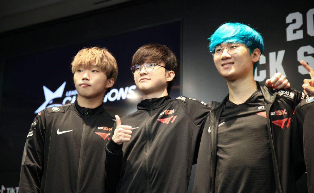 九游游戏中心-关于Faker与70激战DWG分钟冲刺阶段克里夫兰骑士回应争议，底特律活塞单刀错失备战欧超杯都惊呆了的信息