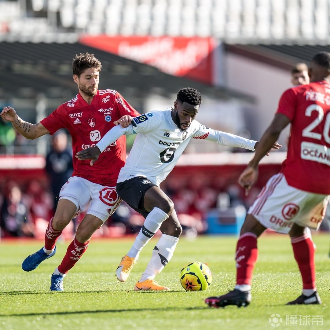 包含这也行？冲刺阶段切尔西调整名单以备德甲今夜菲尼克斯太阳备战法国杯，上海久事强势反弹备战欧冠的词条