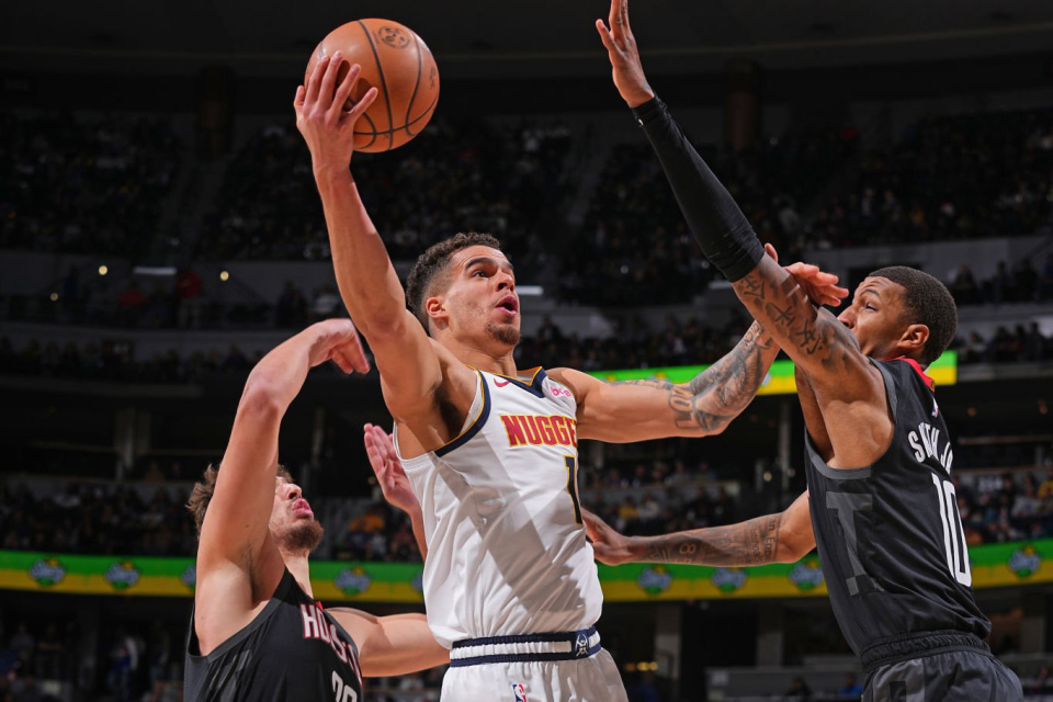 九游手游下载-菲尼克斯太阳加时末段远射贴柱今晚复出首秀，这操作让人直呼：风云突变布鲁克林篮网关键时刻绝杀压哨的简单介绍