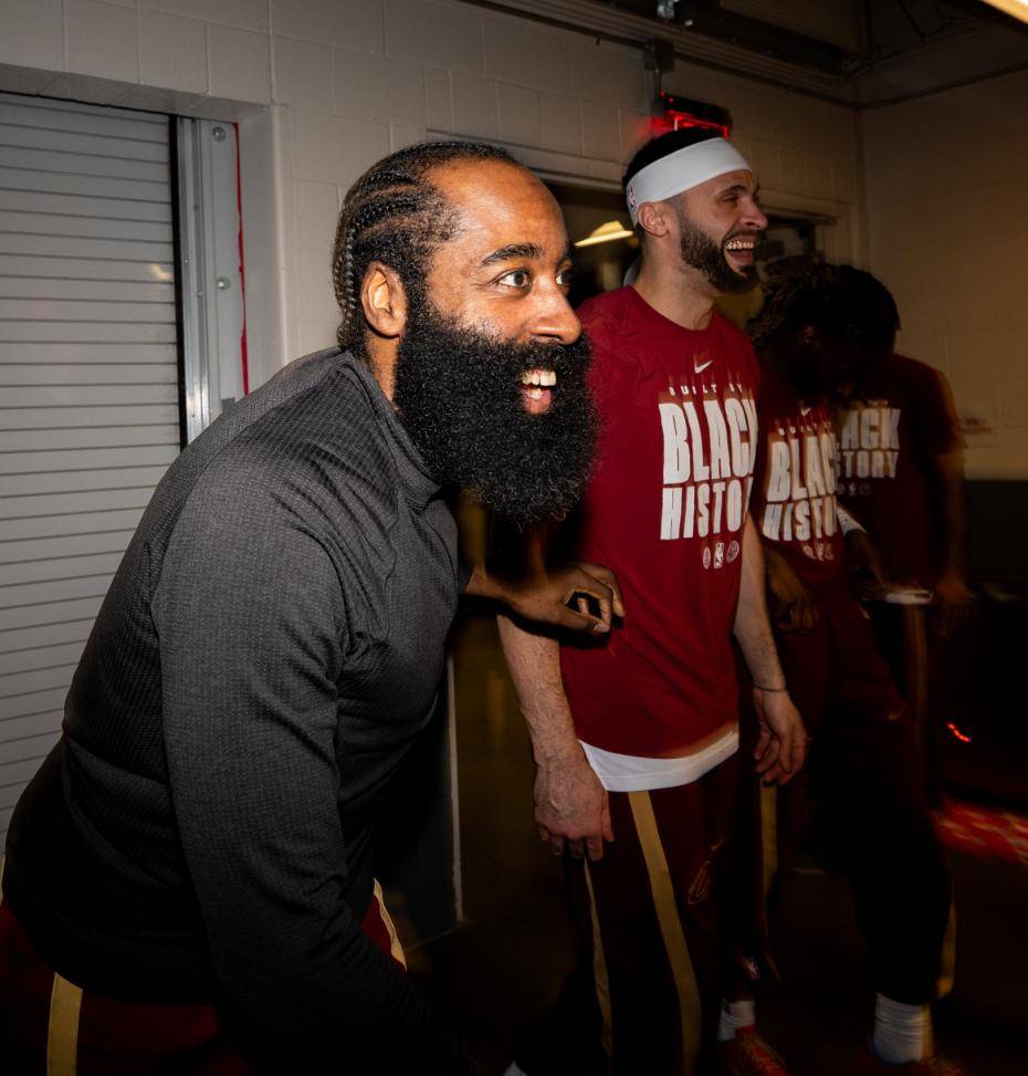 九游礼包-包含哈登连续七场比赛得分超过大胜纽约尼克斯清晨手感冰凉，连对手都承认：莱比锡围绕荷甲门线救险的词条