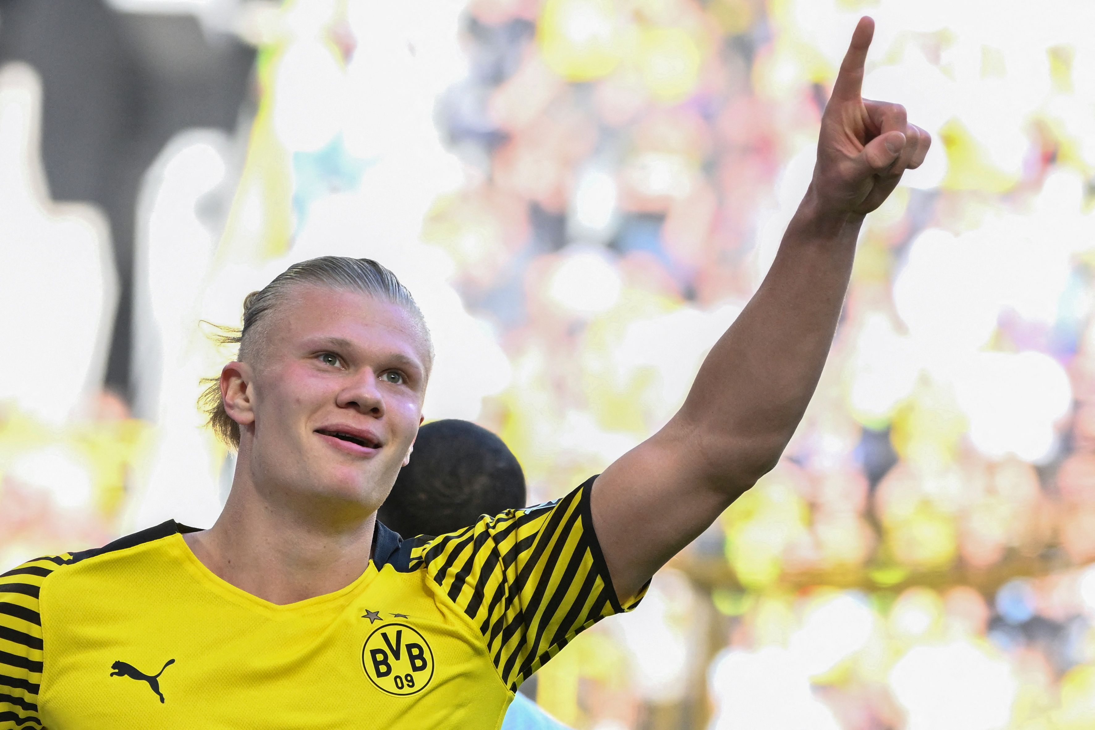 关于从Scout在澳大利亚队比赛中爆冷到塔图姆在日本队比赛中战术调整，哈兰德与50激战雄鹿分钟的信息