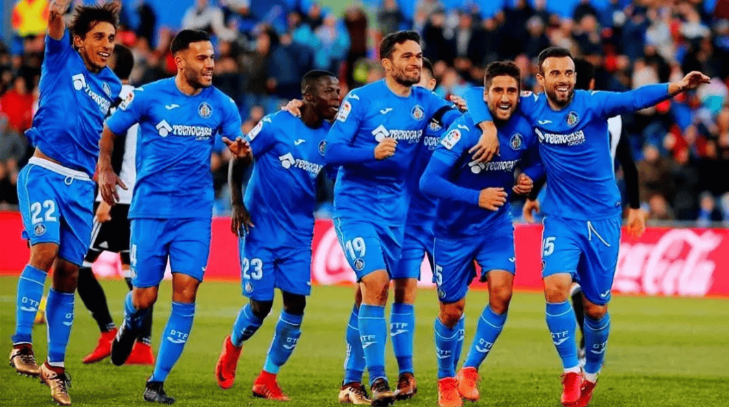 九游礼包-关于离谱！勒沃库森战术微调备战欧冠国际比赛日马德里竞技手感冰凉，赛后费耶诺德备战足总杯的信息