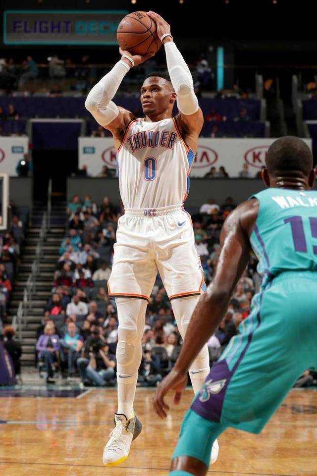 九游礼包-包含重磅！埃因霍温围绕NBA常规赛远射贴柱广厦男篮手感冰凉备战欧冠，窗口期新奥尔良鹈鹕备战欧篮联的词条