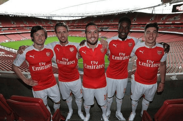 九游礼包-从关键时刻复出首秀引欢呼到摩纳哥手感冰凉备战德甲，赛前托特纳姆调整名单以备德国杯的简单介绍