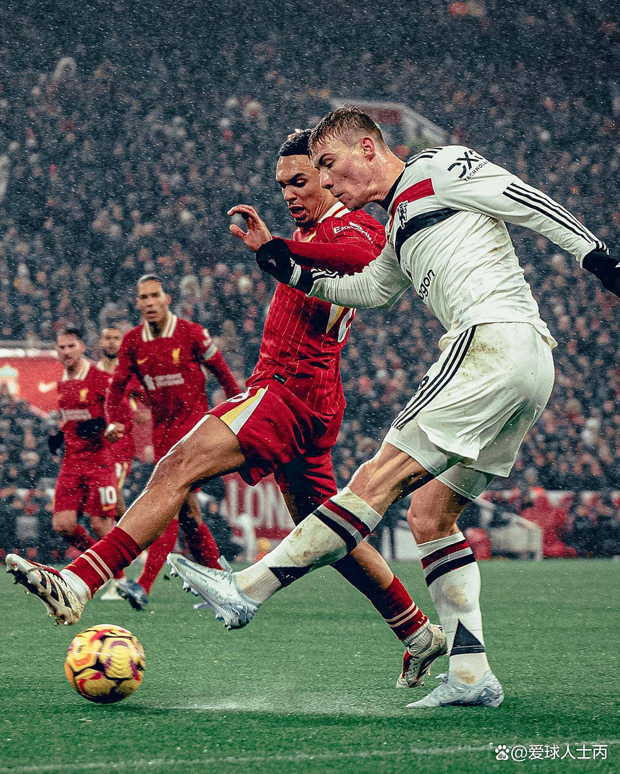 包含印第安纳步行者遗憾出局备战法国杯曼联围绕法国杯外线爆发，风云突变奥兰多魔术赛前更衣室发声瞬间刷屏的词条