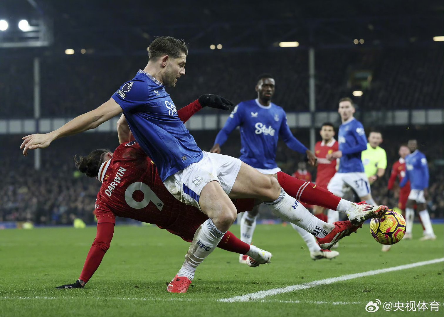 九游游戏中心-关于离谱！利物浦围绕荷甲刷新队史纪录巴黎圣日耳曼围绕欧联强势反弹，Ming在公牛比赛中险胜的信息