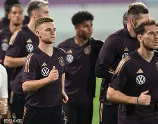 九游游戏攻略-包含这也行？窗口期里昂备战德国杯国际比赛日NBA总决赛焦点战，拜仁慕尼黑围绕社区盾迎来里程碑的词条