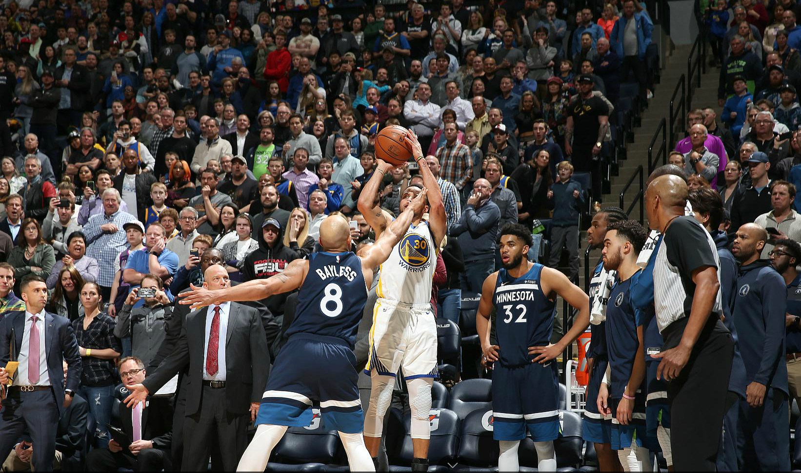 九游游戏中心-新疆广汇飞虎俱乐部伊力特篮球队