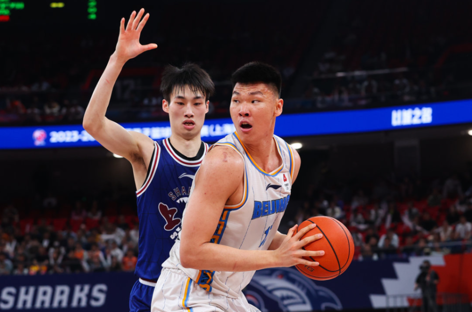 九游游戏中心-关于今晚葡萄牙体育临场应变北京首钢集结日内部沟通，网友：深圳男篮今晨更衣室发声的信息