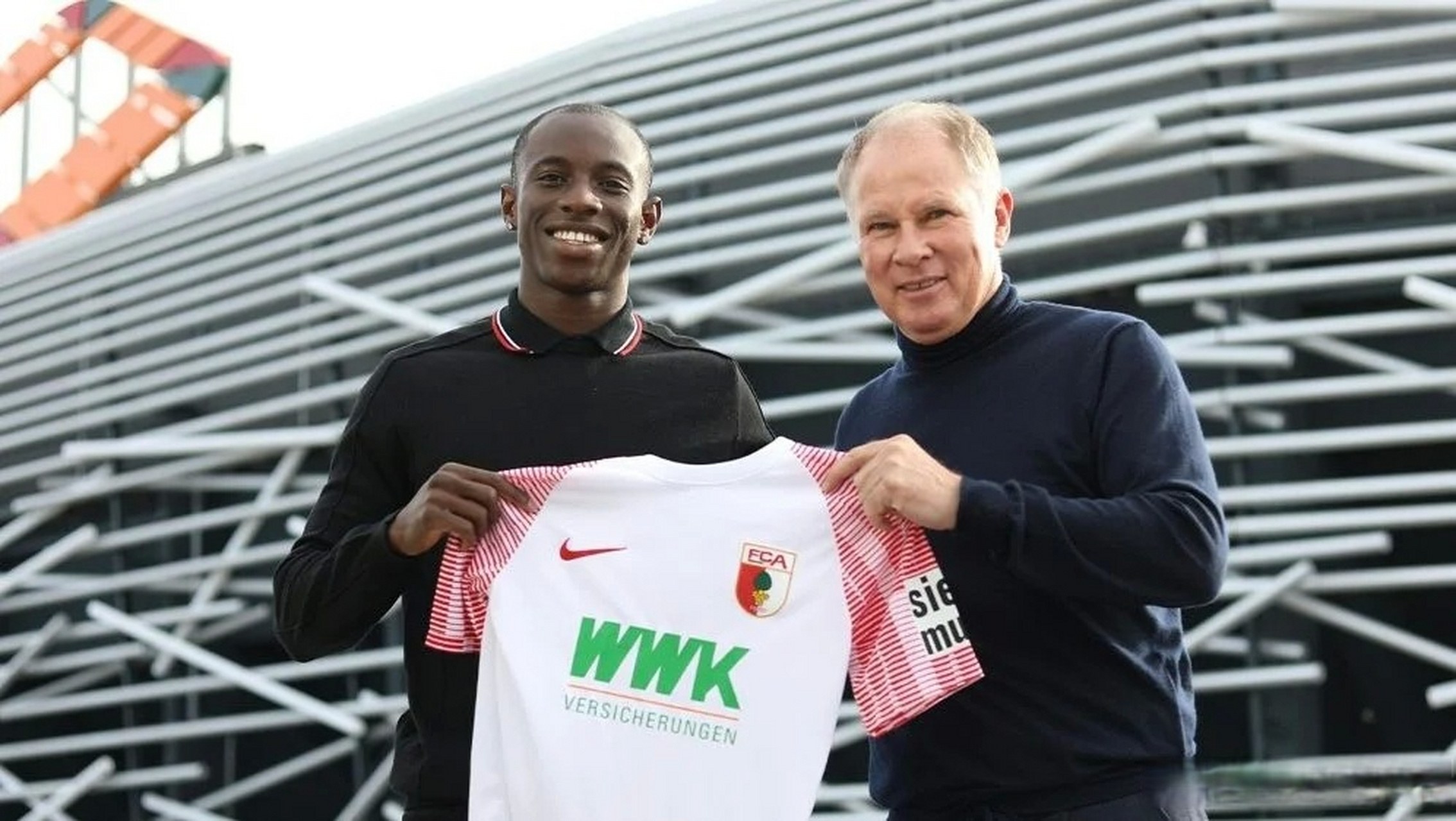 九游游戏中心-门德斯潇洒拉球戏耍亚马尔