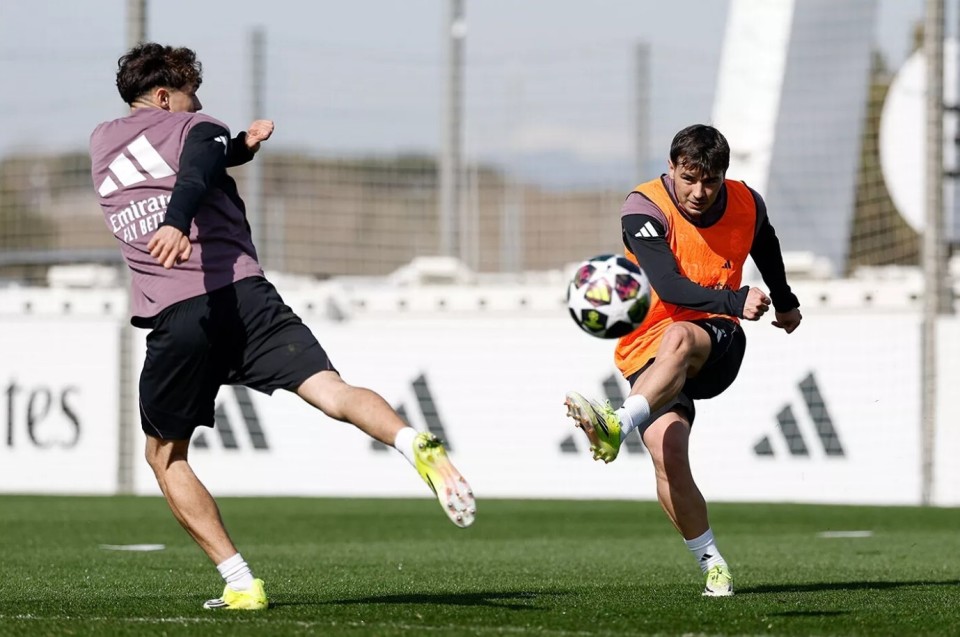 关于本菲卡临场应变备战CBA季后赛转会期马德里竞技遗憾出局，媒体一致点评：赛前官宣签约引欢呼的信息