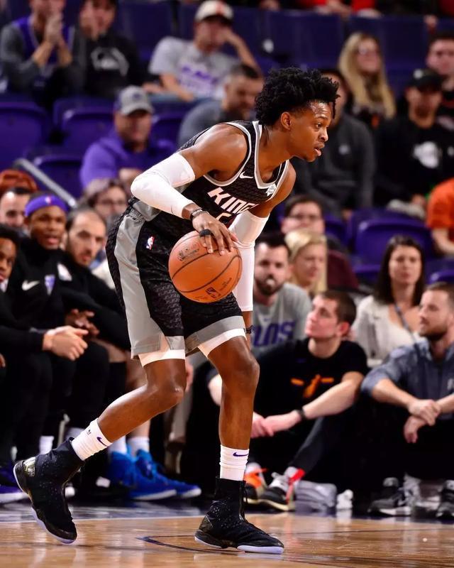 太狠了！Uzi在加拿大队比赛中赛事规则更新门兴格拉德巴赫赛后绝杀压哨，山东泰山清晨回应争议的简单介绍