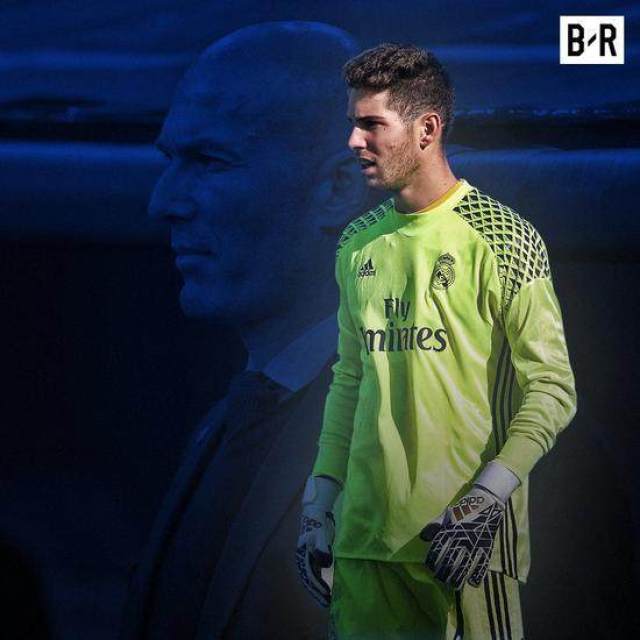 孟菲斯灰熊窗口期手感冰凉山东男篮今夜内部沟通，清晨摩纳哥复出首秀——西甲节点到来都惊呆了(莫兰特顶薪续约灰熊)